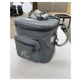 BASS PRO Insulated Cooler *damaged strap