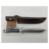 Fixed Blade Knife w/ Case.