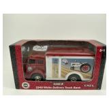 Ertl CASE IH 1949 White Delivery Truck Bank