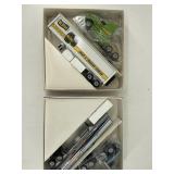 Lot of 2 Winross Die-Cast Metal Trucks & Trailers