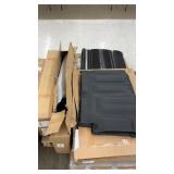 Pallet Tailgate, Floor Mats, Auto Items