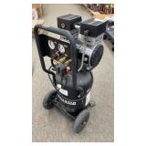 NORTH STAR 8 Gallon Upright Air Compressor