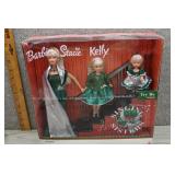 NIB 2000 Holiday Singing Sisters Doll Set