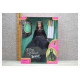 NIB 1998 Very Velvet Teresa Barbie Doll