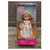 NIB Barbie Kelly Club Lil Bride