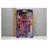 NIB 1998 Uptown Chic Barbie Doll Fashion Savvy