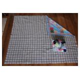 Vtg Handmade Quilt w/Distinctive Patchwork Design