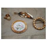 4 Vtg Gold Tone Brooches-3 w/Faux Pearls