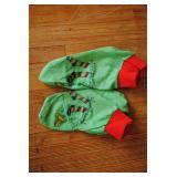 Vintage Green & Red Clothesline Socks/Shoe Covers