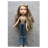 2001 MGA Bratz Strut It Fashion Doll