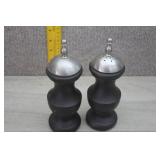 Wooden Salt and Pepper Grinder Set