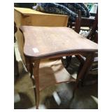 SQUARE TABLE W/ LOWER SHELF 24x29