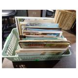 BOX OF MISC POSTCARDS