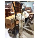 2 FLOOR LAMPS + MAGNIFIER