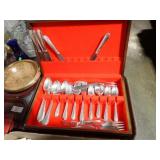 REED &  BARTON FLATWARE SET W/ CASE
