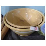 2 BANDED BATTER BOWLS