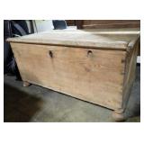 LG BLANKET CHEST 45x22