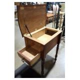SMALL CONTINENTAL MAHOGANY SEWING STAND 27'