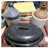 2 CIDER JUGS + CASSEROLE DISH