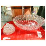 VILLEROY & BOCH 9' DISH, SMALL COVERED DISH