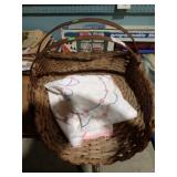 2 WOVEN BASKETS + COVERLET