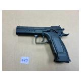 Tanfoglio Limited .177 Cal CO? Air Pistol ...