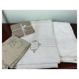 Vintage Linen Tablecloth & Napkin Lot