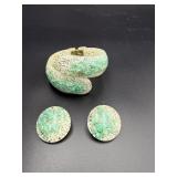 Vintage Lucite Green Sea Shell Clamper Jewelry Set