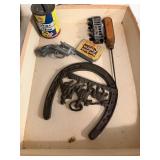 Cast Iron Horseshoe, Automobilia & Novelt