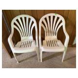 White Resin Plastic Fan Back Patio Chair Pair