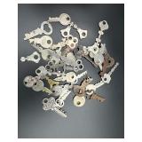 Vintage Antique Skeleton Barrel Padlock Key Lot