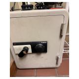 Sentry 2280 Fire Safe With Combination Lock