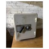 Sentry Model 1380 Fire-Resistant Combination Safe