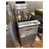 Avantco FF300-N Commercial Natural Gas Floor Fryer