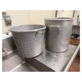 2 Aluminum Stock Pots & Colander ï¿½ 18'/16'