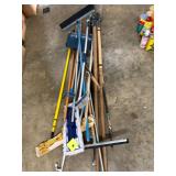 Long-Handled Lawn & Garden Tools, Brooms & Mops
