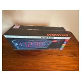 Sylvania Jumbo Digit Projection Clock Radio SCR018