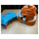 Thomas & Friends Roundhouse & Mountain Playset