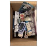 Sewing Machine Feet, Bobbins & Notions