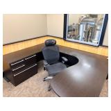 Cherryman Verde 6' x 8' U-Desk & Mesh Chair