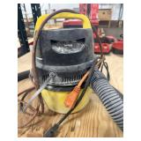 Stanley 1-Gal 1.5 HP Wet/Dry Vacuum