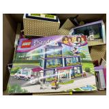LEGO Friends 41318 Heartlake Hospital
