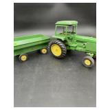 Ertl John Deere Tractor & Wagon Toy Set