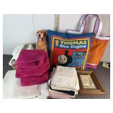 Thomas & Golden Retriever Pillows w/ Linens