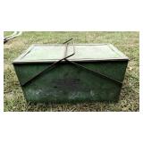 Vintage Green Metal Picnic Cooler / Ice Chest