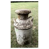 Meriden 35 Hutchinson Kans Metal Milk Can