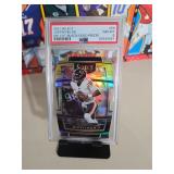 Justin Fields 2021 D-cut Blk&Gld #50 PSA 8