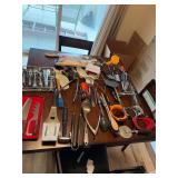 Assorted kitchenware