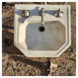 Vintage Sink - needs cleaning