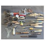 vintage and antique kitchen gadgets